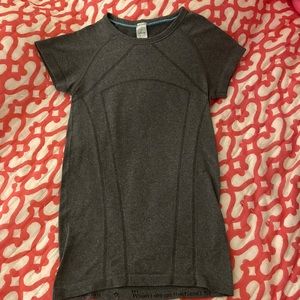 Ivivva gray swiftly tech shirt